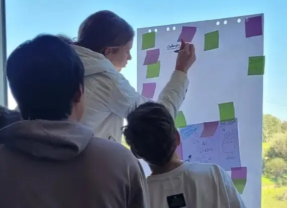 Elena Sinel and The Portugal News